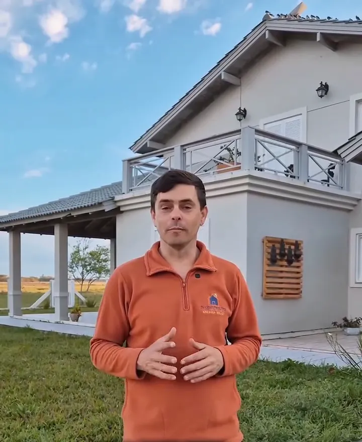 Consultor da JN na casa de um cliente